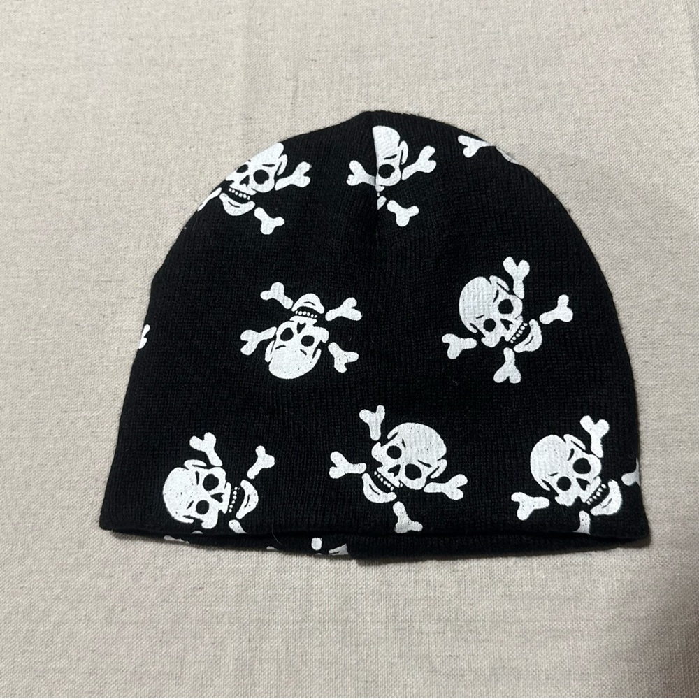 Y2K Skull Beanie Black And White Skulls AOP Beanie Toque